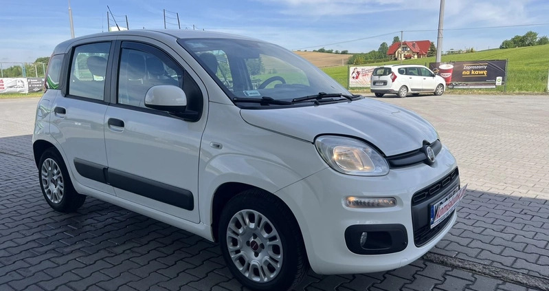 Fiat Panda cena 24900 przebieg: 148000, rok produkcji 2015 z Chociwel małe 742